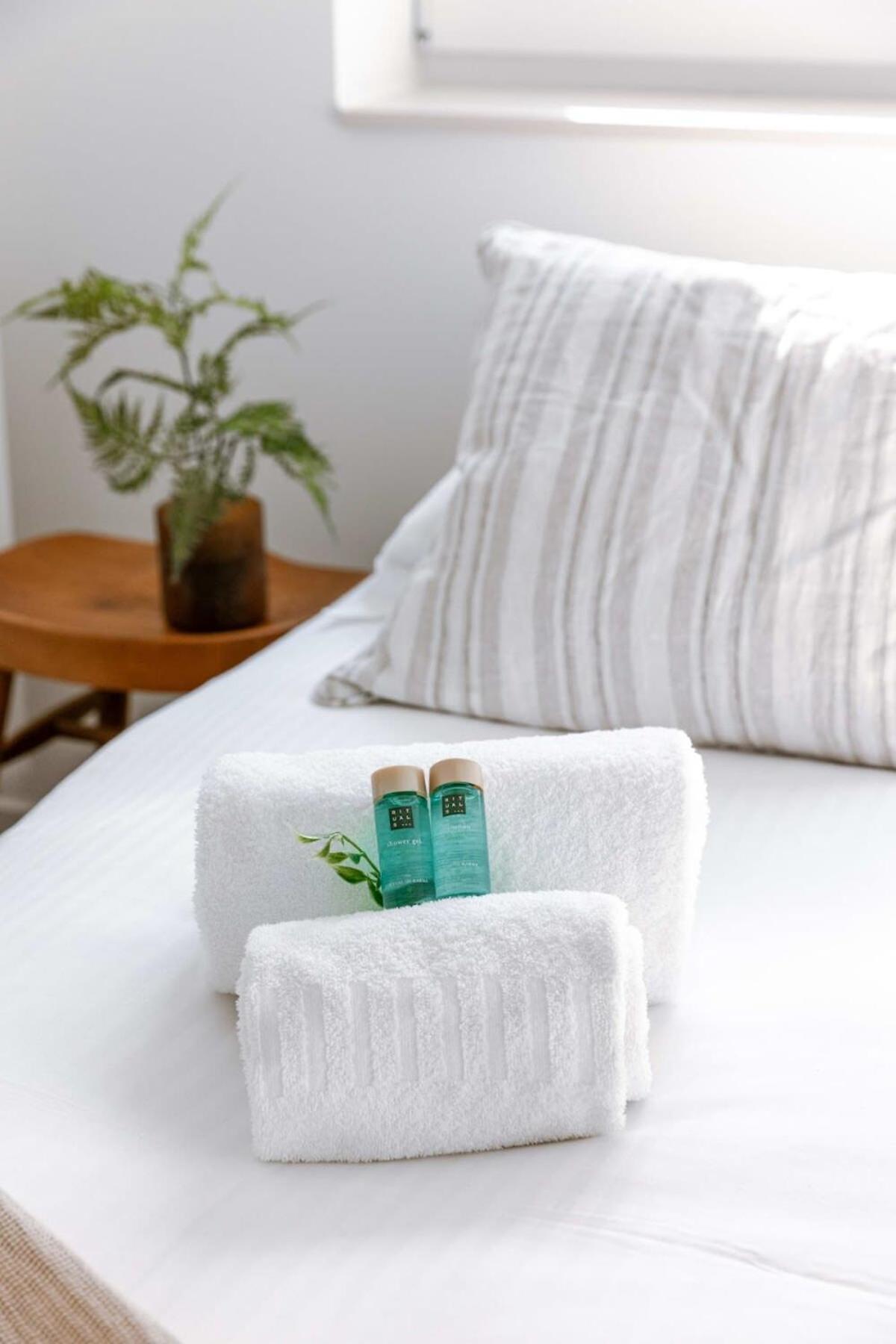 Huswell - Lovely New Apartment At The Harbor + Parking Bruges Esterno foto